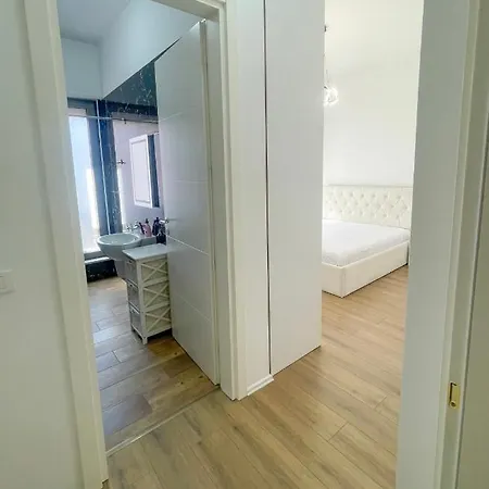 Superior 2br In A *