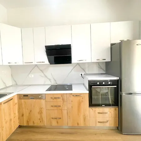 Superior 2br In A * Tirana