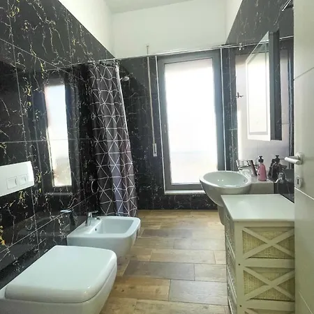 Superior 2br In A *